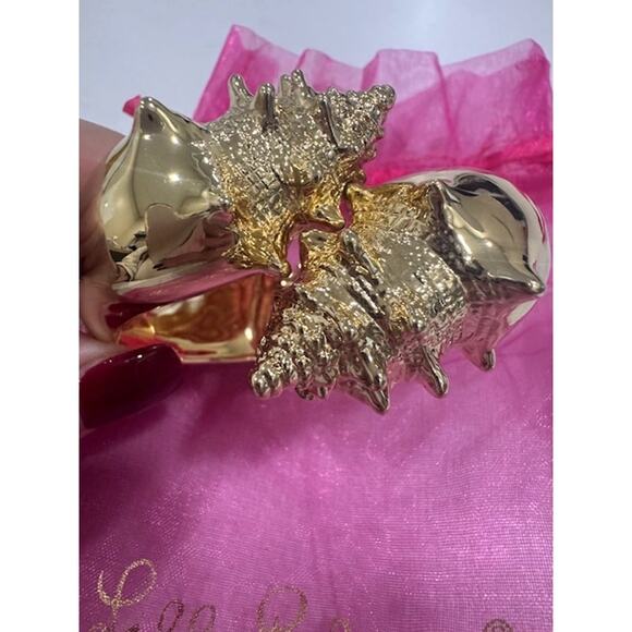 Lilly Pulitzer Gold Conch Shell Bracelet - Picture 3 of 4